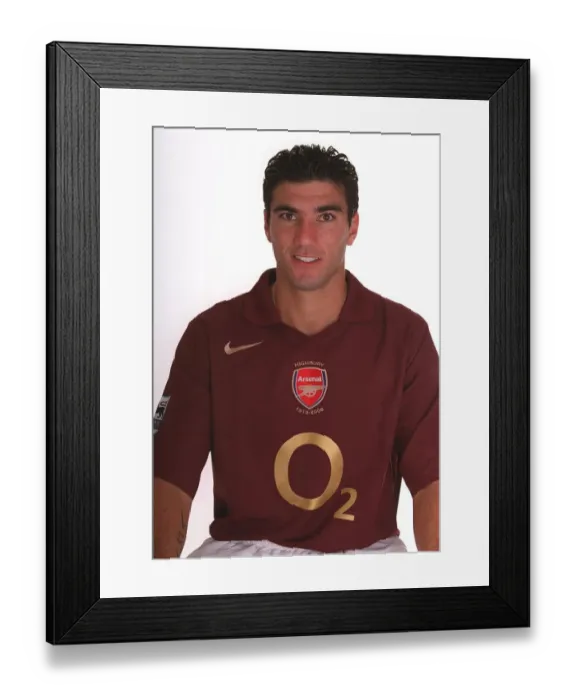 Framed Print : Arsenal vs Manchester United: The Epic Battle of Highbury, 2005