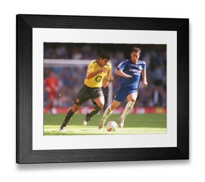Framed Print : Jose Reyes (Arsenal) Asier Del Horno (Chelsea). Arsenal 1: 2 Chelsea Framed Print : Jose Reyes (Arsenal) Asier Del Horno (Chelsea). Arsenal 1: 2 Chelsea