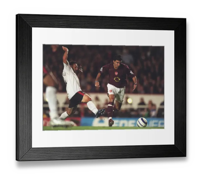 Framed Print : Jose Reyes (Arsenal) Steed Malbranque (Fulham). Arsenal 4: 1 Fulham Framed Print : Jose Reyes (Arsenal) Steed Malbranque (Fulham). Arsenal 4: 1 Fulham