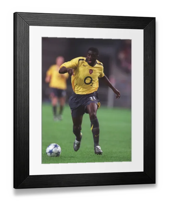 Framed Print : Arsenal's Glory at the 2005 Amsterdam Tournament: Kolo Toure's Triumph