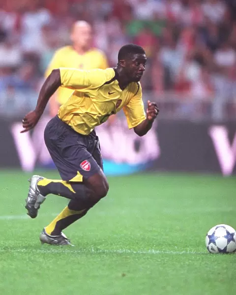 Arsenal's Triumph: Kolo Toure's Victory in the 2005 Amsterdam Tournament against Ajax