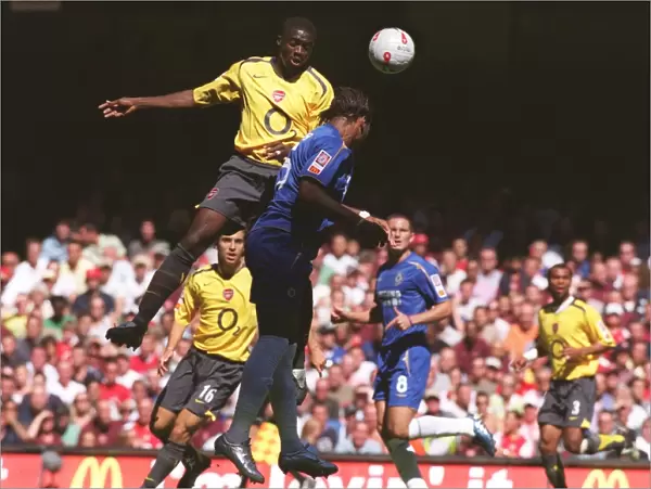 Kolo Toure (Arsenal) Didier Drogba (Chelsea). Arsenal 1: 2 Chelsea