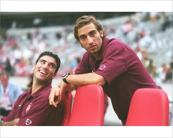 Mathieu Flamini and Jose Reyes (Arsenal). Ajax 0: 1 Arsenal
