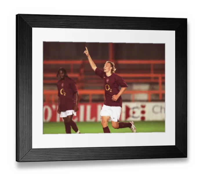 Framed Print : Nicklas Bendtner celebrates scoring a goal for Arsenal