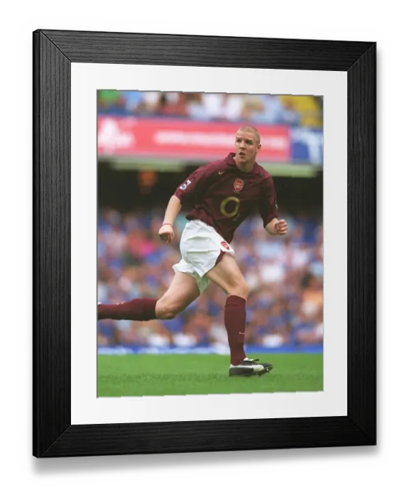 Framed Print : Philippe Senderos Celebrates Arsenal's 1-0 Win Over Chelsea at Stamford Bridge, 2005