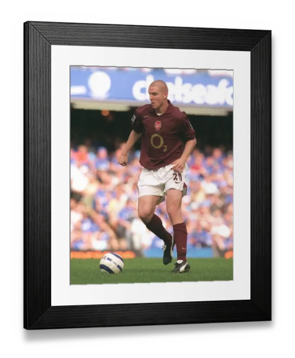 Framed Print : Philippe Senderos Celebrates Arsenal's 1-0 Victory Over Chelsea at Stamford Bridge, 2005