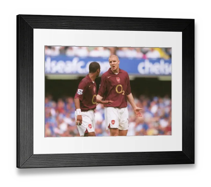 Framed Print : Philippe Senderos and Ashley Cole (Arsenal). Chelsea 1: 0 Arsenal Framed Print : Philippe Senderos and Ashley Cole (Arsenal). Chelsea 1: 0 Arsenal