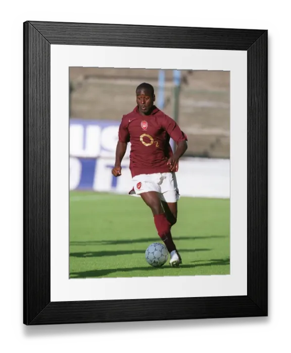 Framed Print : Quincy Owusu-Abeyie in Action: Arsenal vs. Beveren Friendly, 2005
