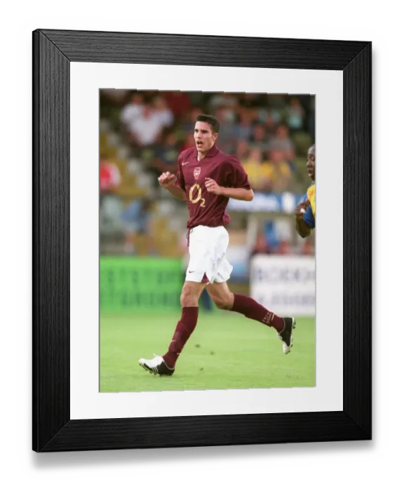 Framed Print : Robin van Persie's Unforgettable Performance: Arsenal's Thrilling 3-3 Draw against Beveren, 2005