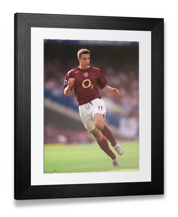 Framed Print : Van Persie's Glory: Arsenal's 1-0 Victory Over Chelsea at Stamford Bridge (2005) Framed Print : Van Persie's Glory: Arsenal's 1-0 Victory Over Chelsea at Stamford Bridge (2005)
