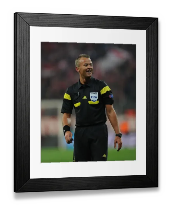 Framed Print : Referee Svein Oddvar Moen Overssees Tense Bayern Munich vs. Arsenal UEFA Champions League Clash