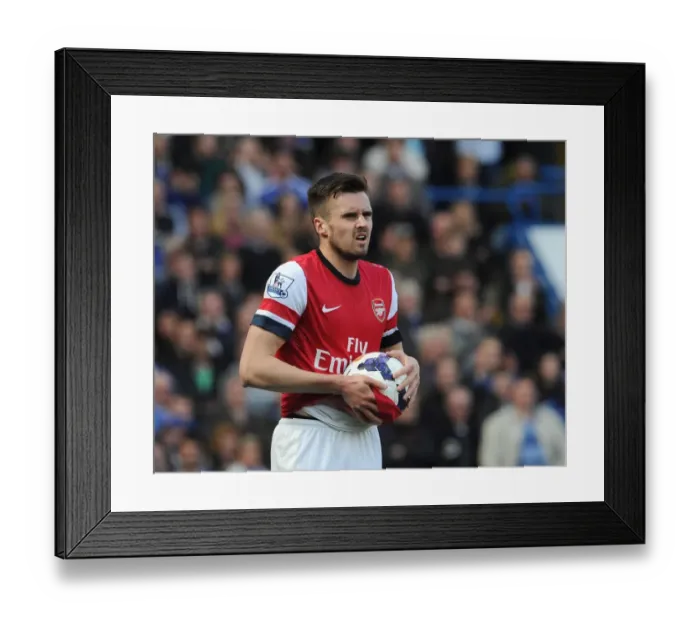 Framed Print : Carl Jenkinson in Action: Arsenal vs Chelsea, Premier League 2013-14 Framed Print : Carl Jenkinson in Action: Arsenal vs Chelsea, Premier League 2013-14