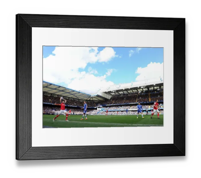 Framed Print : Carl Jenkinson Throws In: Chelsea vs. Arsenal, Premier League 2013-14