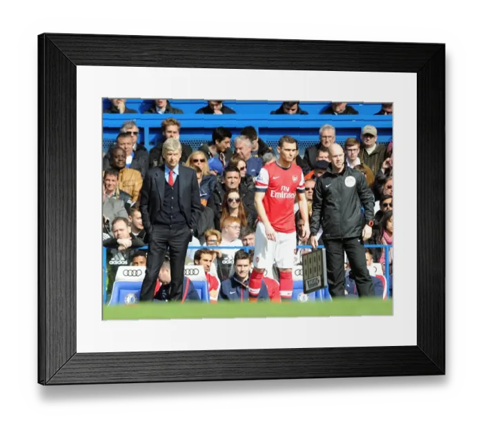 Framed Print : Arsene Wenger Calls on Thomas Vermaelen: Chelsea vs Arsenal, Premier League 2013-14