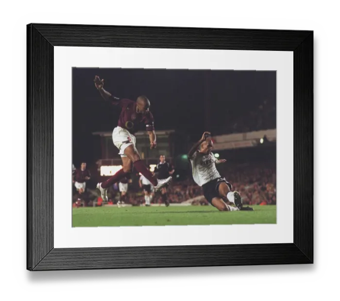 Framed Print : Thierry Henry scores Arsenals 2nd goal past Zesh Rehman (Fulham) Framed Print : Thierry Henry scores Arsenals 2nd goal past Zesh Rehman (Fulham)