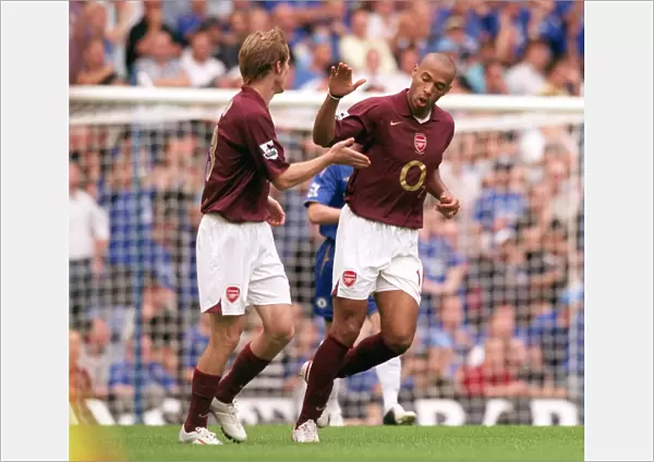 Thierry Henry and Alex Hleb (Arsenal). Chelsea 1: 0 Arsenal. FA Premier League