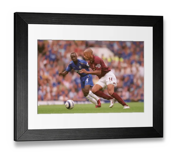 Framed Print : Thierry Henry's Triumph: Arsenal's FA Premier League Victory at Stamford Bridge (2005)