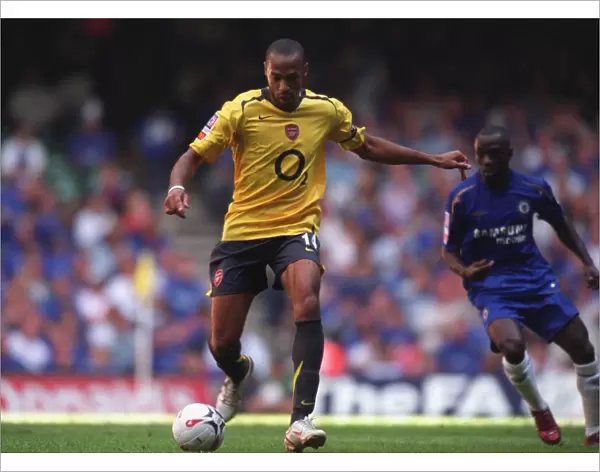 Thierry Henry (Arsenal) Claude Makelele (Chelsea). Arsenal 1: 2 Chelsea