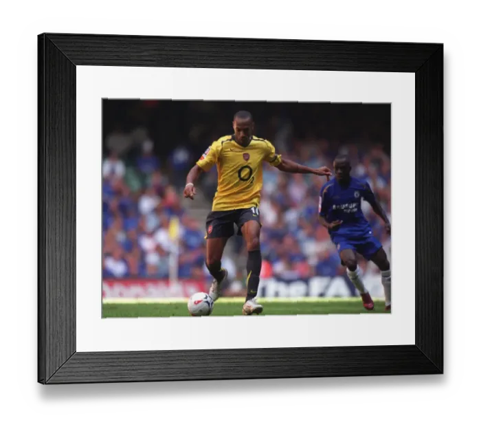 Framed Print : Thierry Henry (Arsenal) Claude Makelele (Chelsea). Arsenal 1: 2 Chelsea Framed Print : Thierry Henry (Arsenal) Claude Makelele (Chelsea). Arsenal 1: 2 Chelsea