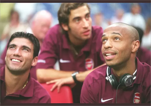 Jose Reyes and Thierry Henry (Arsenal). Ajax 0: 1 Arsenal