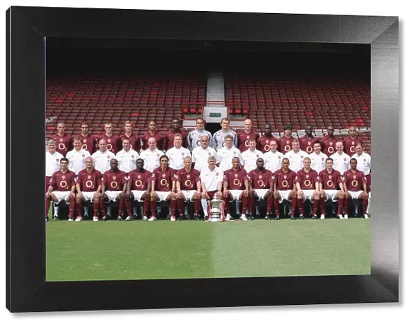 Arsenal 1st Team Photocall. Arsenal Stadium, Highbury, London, 4  /  8  /  05