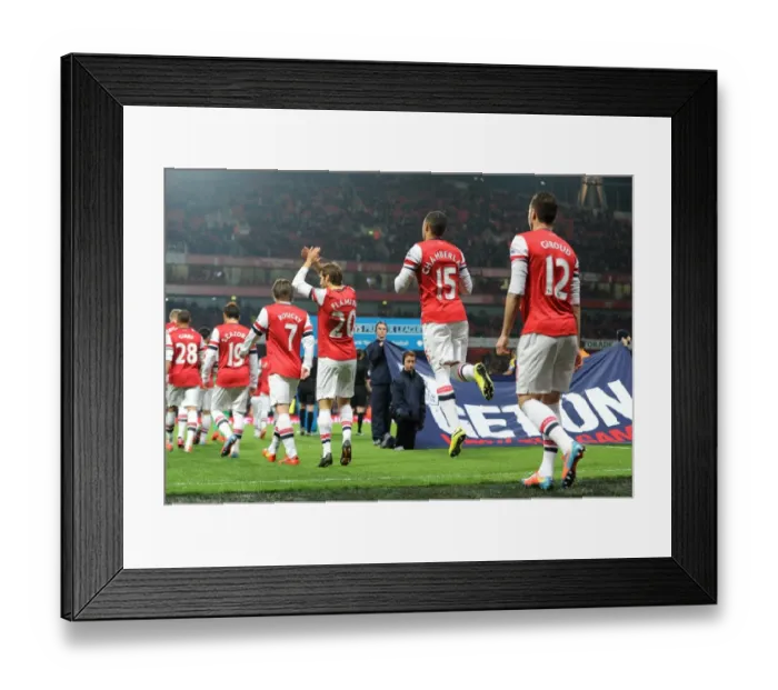 Framed Print : Alex Oxlade-Chamberlain (Arsenal) before the match. Arsenal 2: 2 Swansea City. Barclays