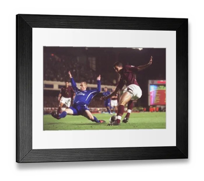Framed Print : Arsenal v Everton Framed Print : Arsenal v Everton