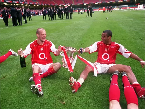 Freddie Ljungberg and Ashley Cole (Arsenal) with the FA Cup Trophy