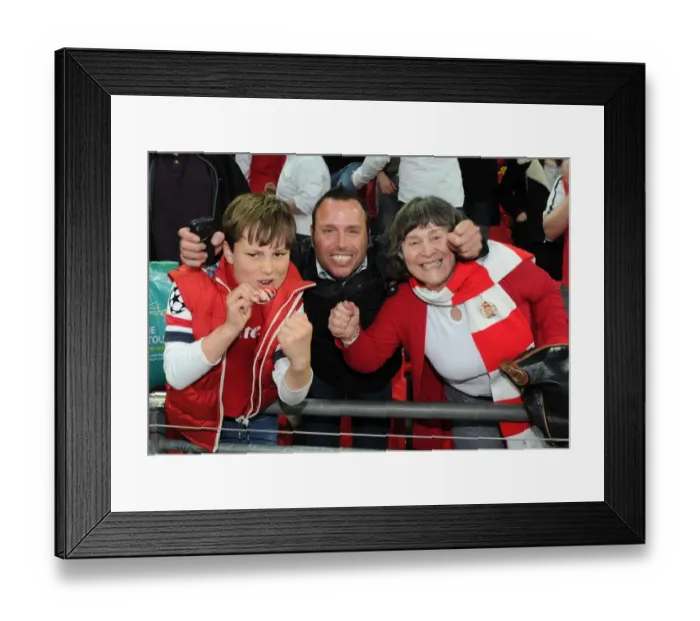 Framed Print : Arsenal's FA Cup Semi-Final Triumph: 4-2 Penalty Victory over Wigan Athletic