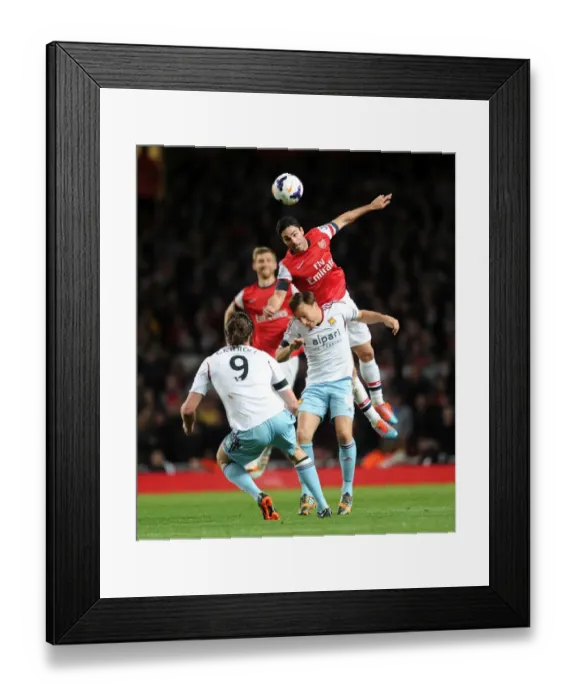 Framed Print : Arsenal v West Ham United - Premier League Framed Print : Arsenal v West Ham United - Premier League