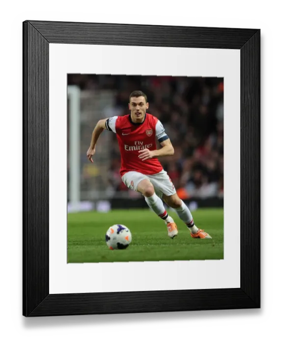 Framed Print : Thomas Vermaelen in Action: Arsenal vs West Ham United, Premier League 2013-2014 Framed Print : Thomas Vermaelen in Action: Arsenal vs West Ham United, Premier League 2013-2014