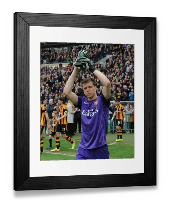 Framed Print : Wojciech Szczesny: Focused Before Hull City vs Arsenal (Premier League 2013 / 14)