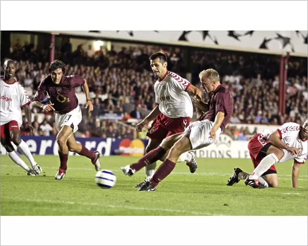 Dennis Bergkamp's Stunner: Arsenal's 2-1 Win Over FC Thun, Champions League 2005