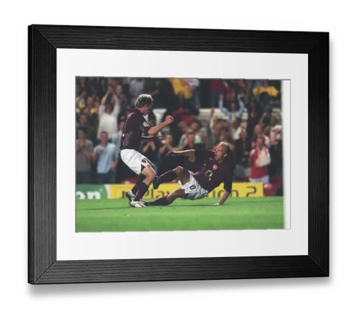 Framed Print : Arsenal FC vs FC Thun: 2005-06 Season Match