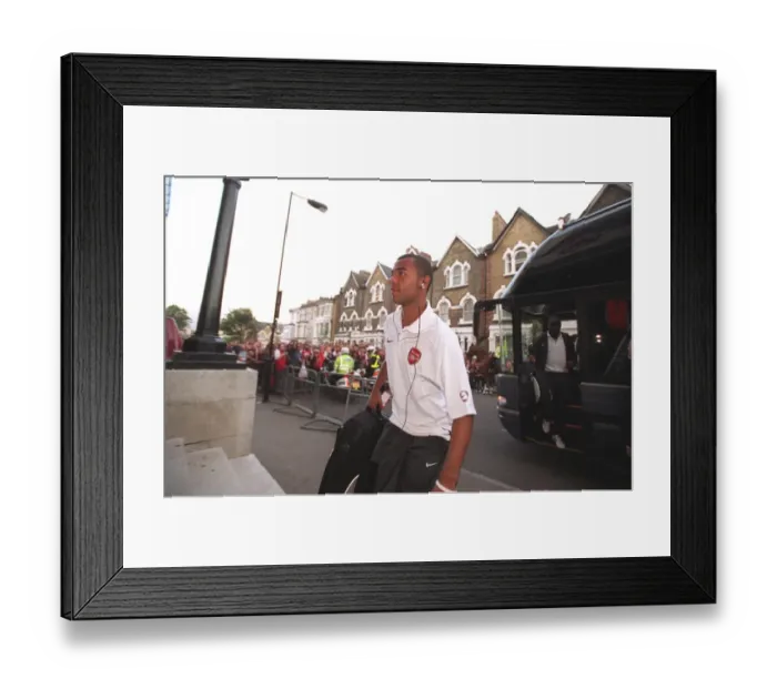 Framed Print : Arsenal FC vs FC Thun: 2005-06 Season Match Framed Print : Arsenal FC vs FC Thun: 2005-06 Season Match