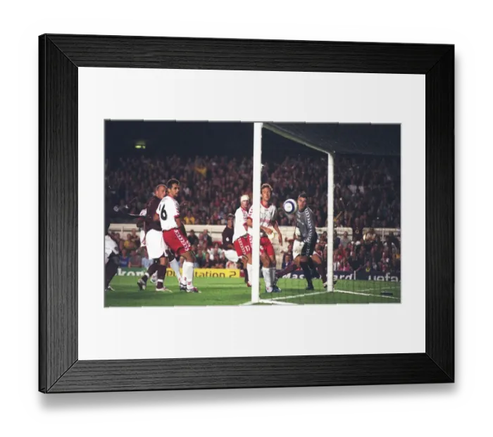 Framed Print : Arsenal FC vs FC Thun: 2005-06 Season Match