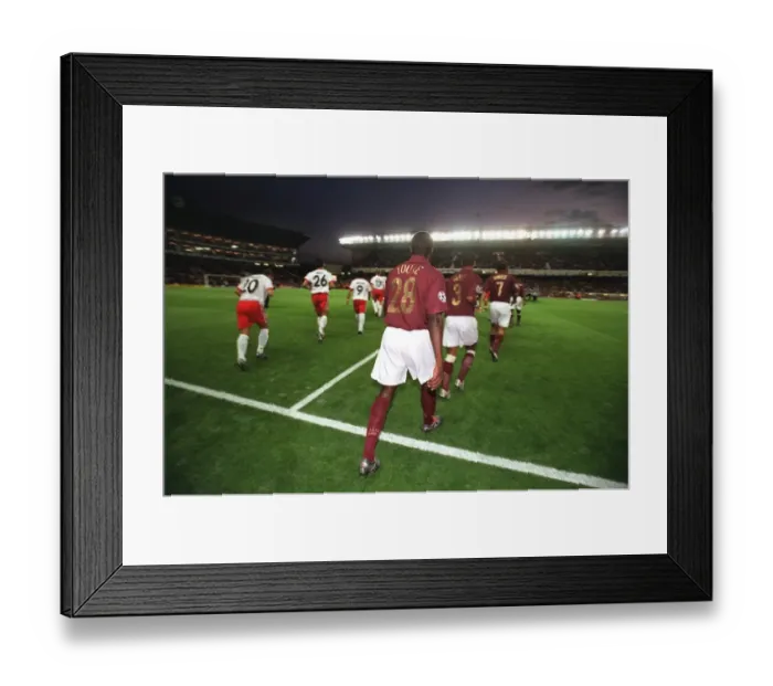 Framed Print : Arsenal FC vs FC Thun: 2005-06 Season Match Framed Print : Arsenal FC vs FC Thun: 2005-06 Season Match