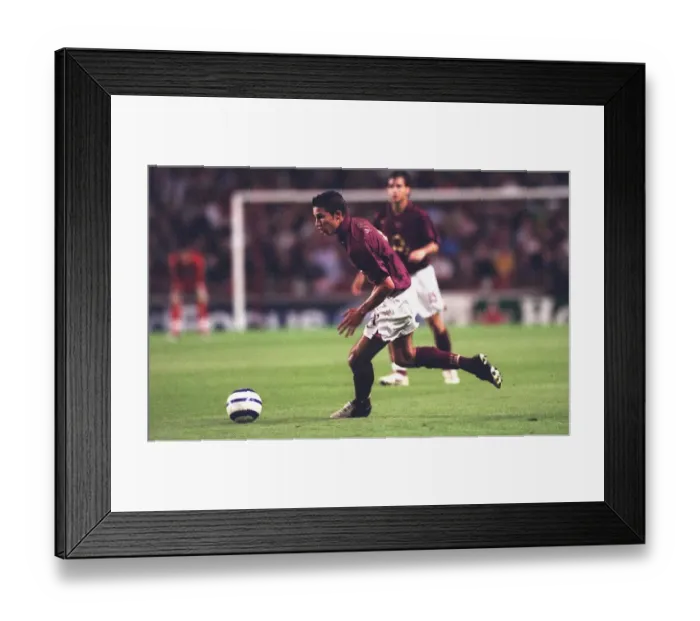 Framed Print : Arsenal FC vs FC Thun: 2005-06 Season Match
