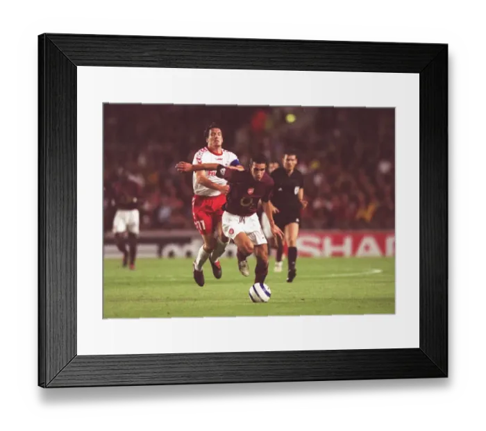 Framed Print : Arsenal FC vs FC Thun: 2005-06 Season Match
