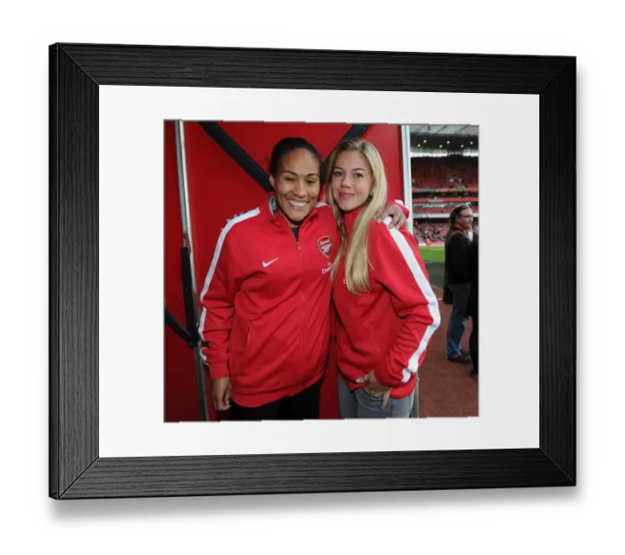 Framed Print : Arsenal Ladies: Yankey and Hoogendijk Prepared for Newcastle United Clash