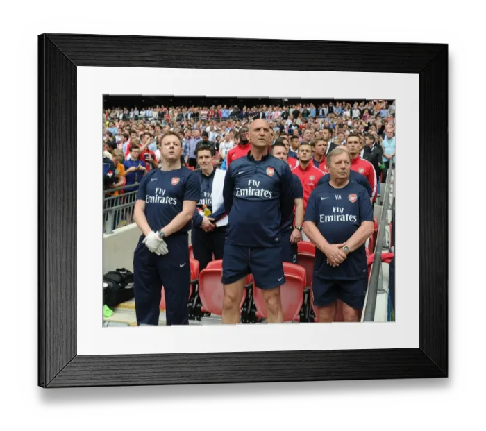 Framed Print : Arsenal FC: Pre-Match Preparations at the FA Cup Final vs Hull City (2014)