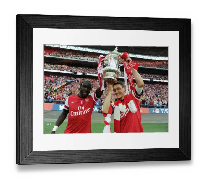 Framed Print : Arsenal FC Celebrates FA Cup Victory: Arsenal vs. Hull City (2014) Framed Print : Arsenal FC Celebrates FA Cup Victory: Arsenal vs. Hull City (2014)