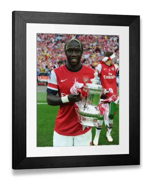 Framed Print : Arsenal FA Cup Victory: Arsenal vs. Hull City, 2014 Framed Print : Arsenal FA Cup Victory: Arsenal vs. Hull City, 2014