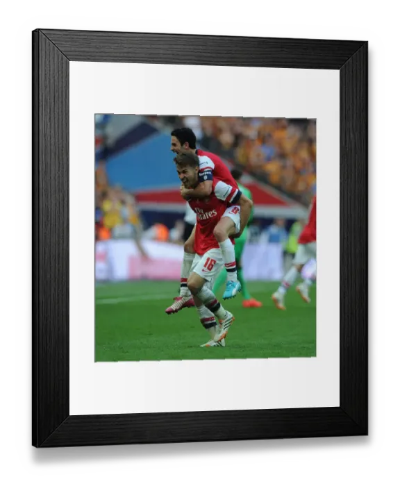 Framed Print : Arsenal's Unforgettable FA Cup Victory: Emotional Celebration of Ramsey and Arteta