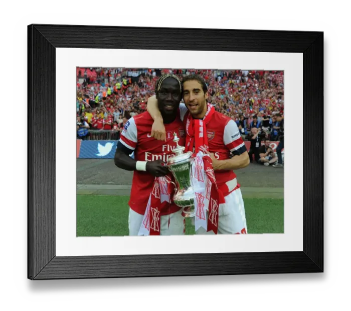 Framed Print : Arsenal FC Wins FA Cup: Triumphant Moment at Wembley Against Hull City