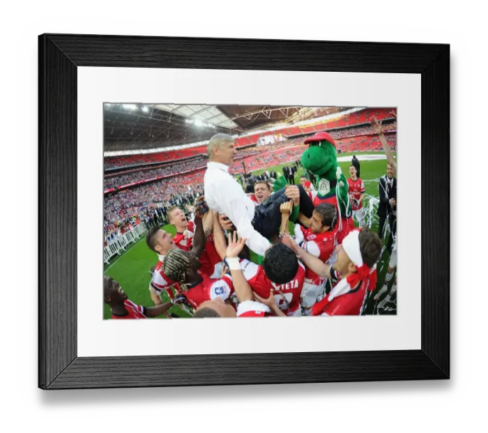 Framed Print : Arsenal's FA Cup Victory: Arsene Wenger and the Jubilant Squad Celebrate at Wembley Stadium
