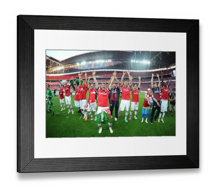 Framed Print : Arsenal FC: Triumphant FA Cup Victory over Hull City at Wembley Stadium (2014)