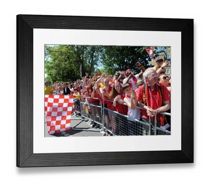 Framed Print : Arsenal FA Cup Victory: Celebrating with a Triumphant Parade through Islington, London Framed Print : Arsenal FA Cup Victory: Celebrating with a Triumphant Parade through Islington, London