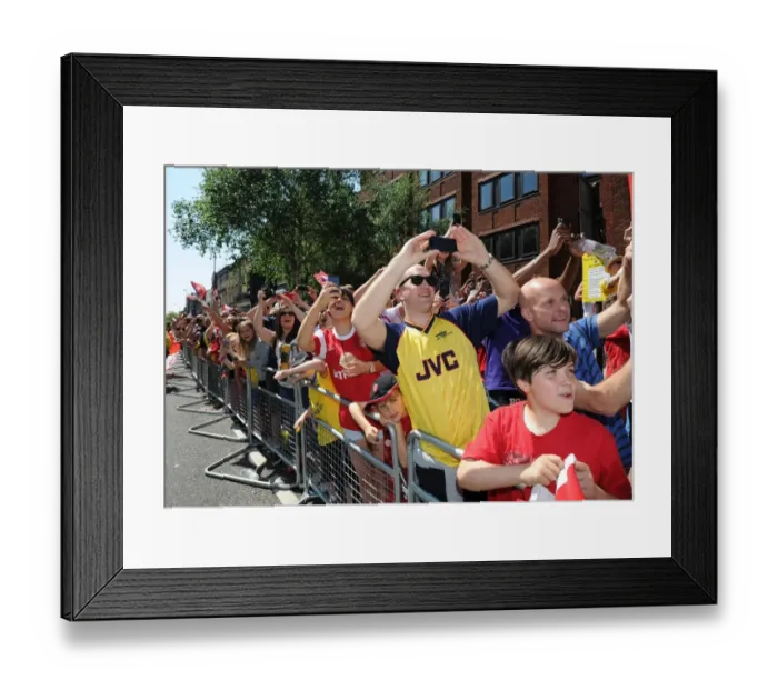 Framed Print : Arsenal FA Cup Victory: Uniting Islington with the Champions - Arsenal Trophy Parade (2014)