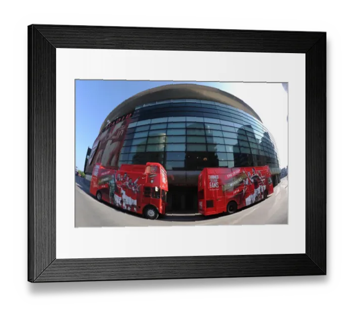 Framed Print : Arsenal FA Cup Victory Parade: Celebrating Triumph at Emirates, London (2014)